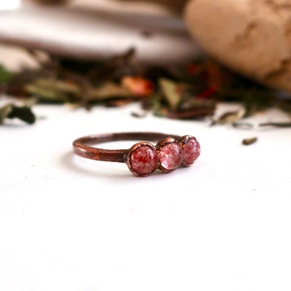 Strawberry Quartz 3 Stone Ring | Copper | Size 6.75 - Blackbird & Sage Jewelry